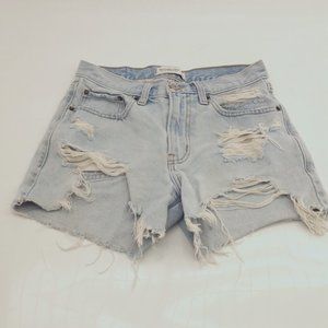 Abercrombie & Fitch Mid Rise Boyfriend Short 24 00 Distressed Womens